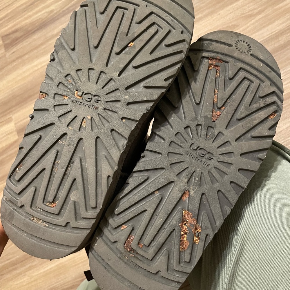 Gray Bow Uggs - image 4